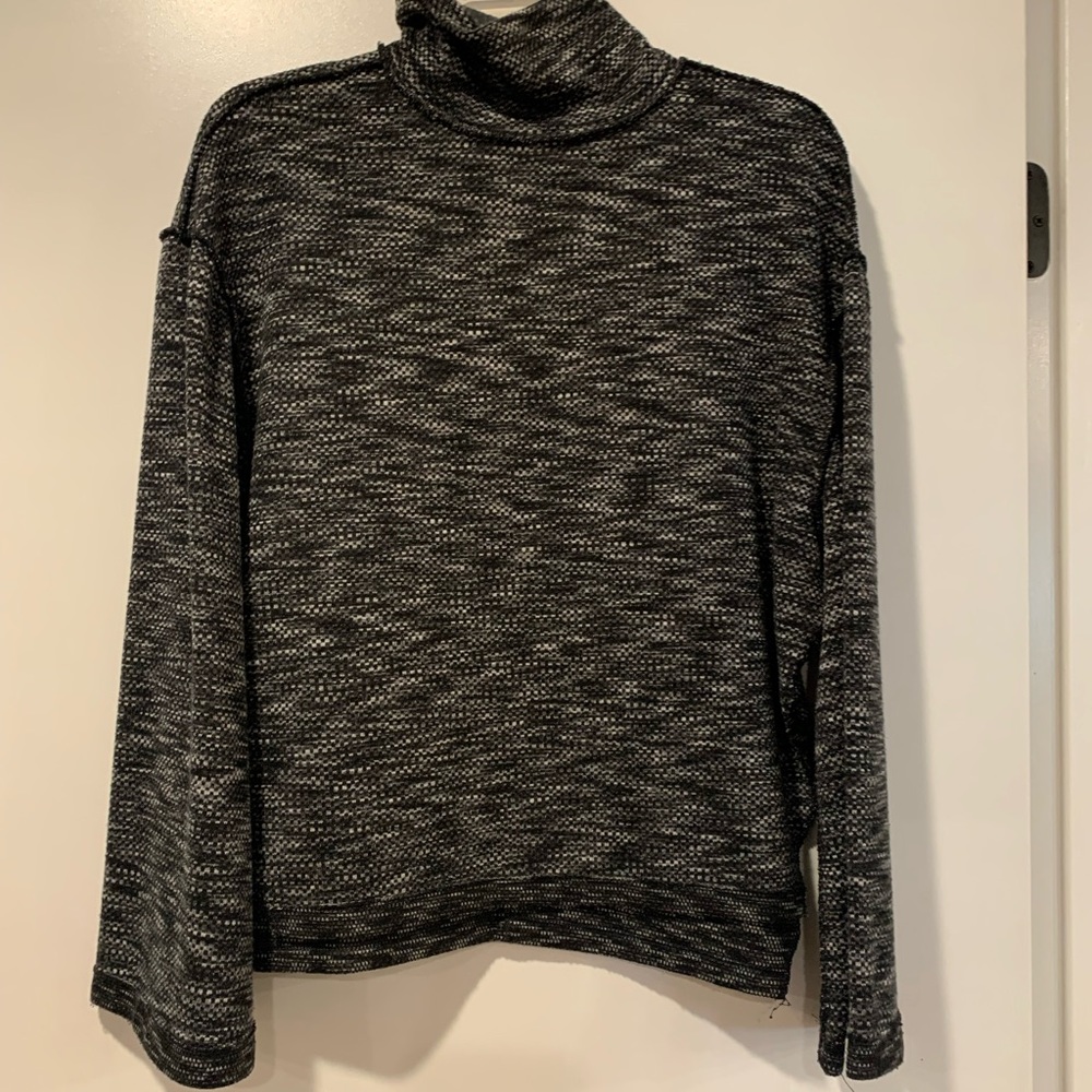 We The Free Cropped Sweater, size xs